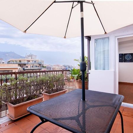 Apartamento Eye On The Politeama - L'Occhio Sul Politeama Palermo Exterior foto